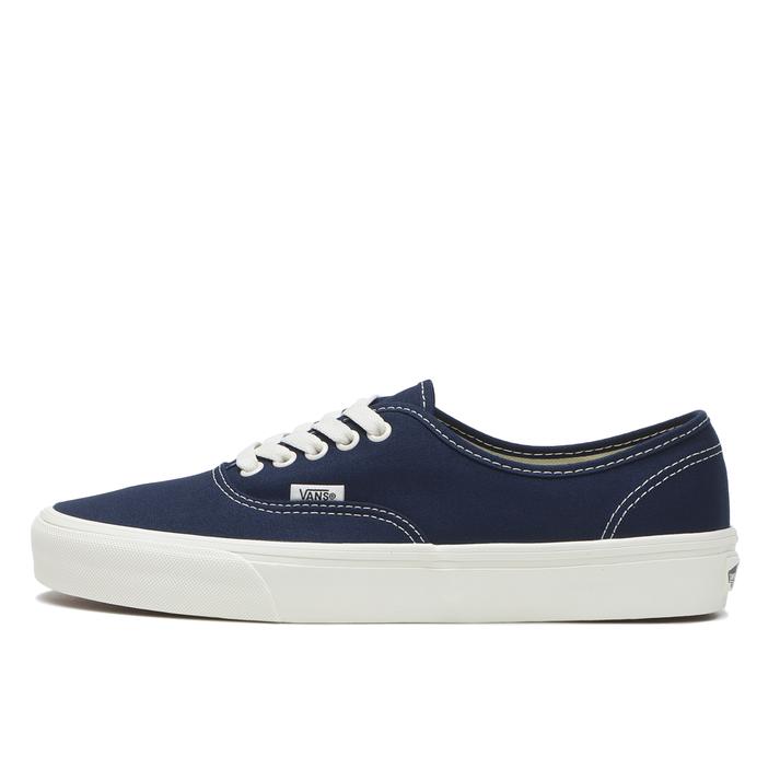 VANS (oY) / AUTHENTIC